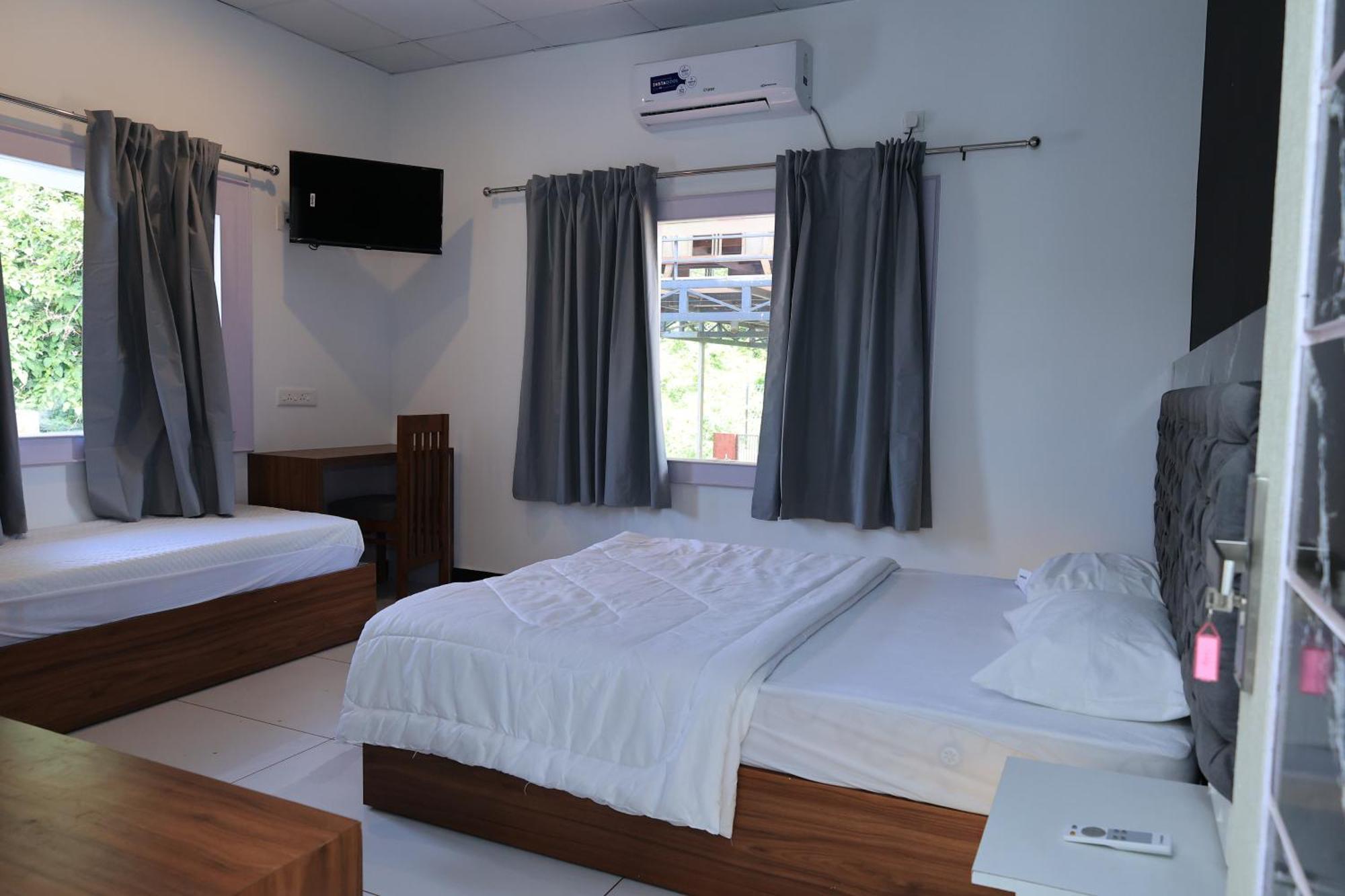 Iyer Square Homestay *